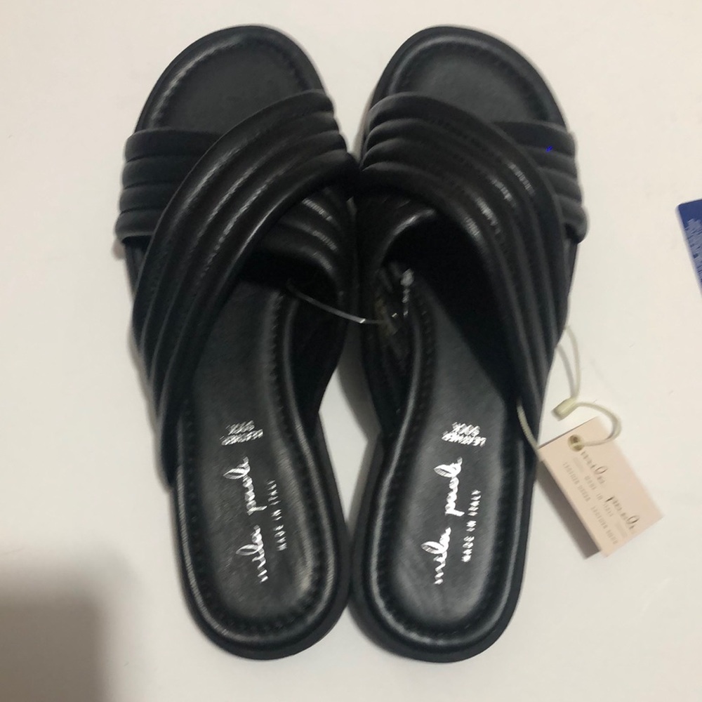 NWT Mila Paoli Italian Padded Leather Sandals